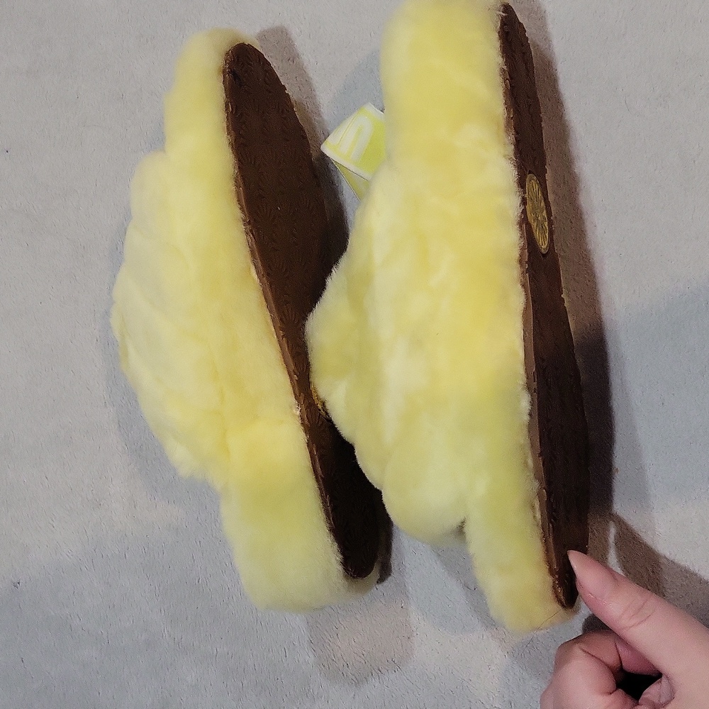 UGG Fluff Yeah Slide Neon Sandal - Picture 13 of 15